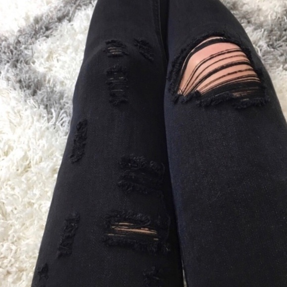 HiGh WaIsTeD BlAcK DiStReSsEd JeAnS - Picture 2 of 5